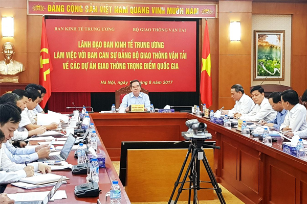 Bộ GTVT làm việc về các dự án giao thông quan trọng